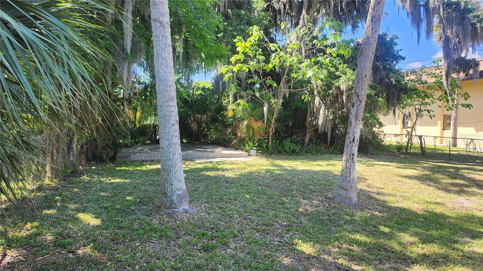 Image 5 of 21 For 565 3rd Avenue