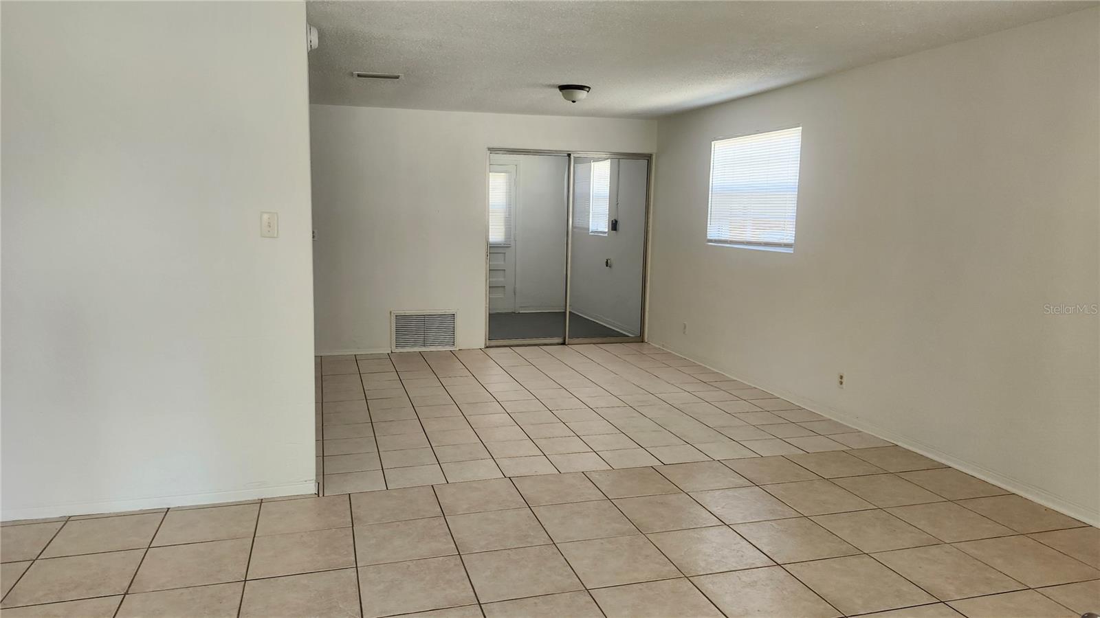 Image 7 of 21 For 565 3rd Avenue