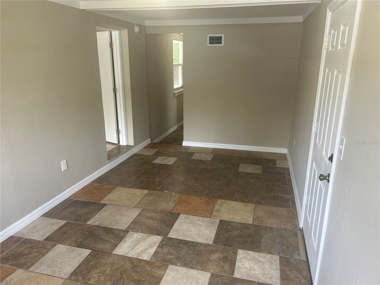 Image 17 of 27 For 238 Marydell Avenue