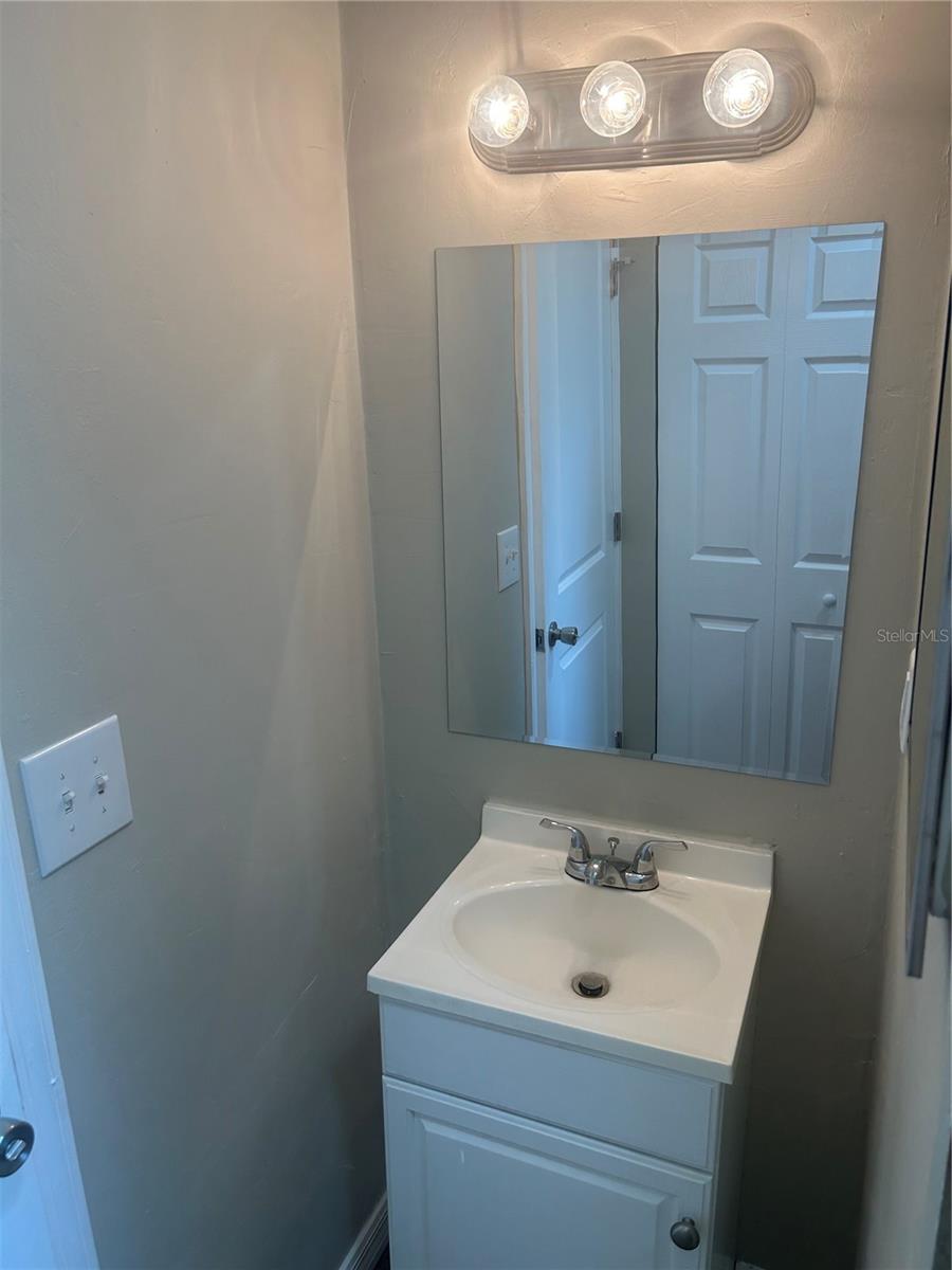 Image 19 of 27 For 238 Marydell Avenue