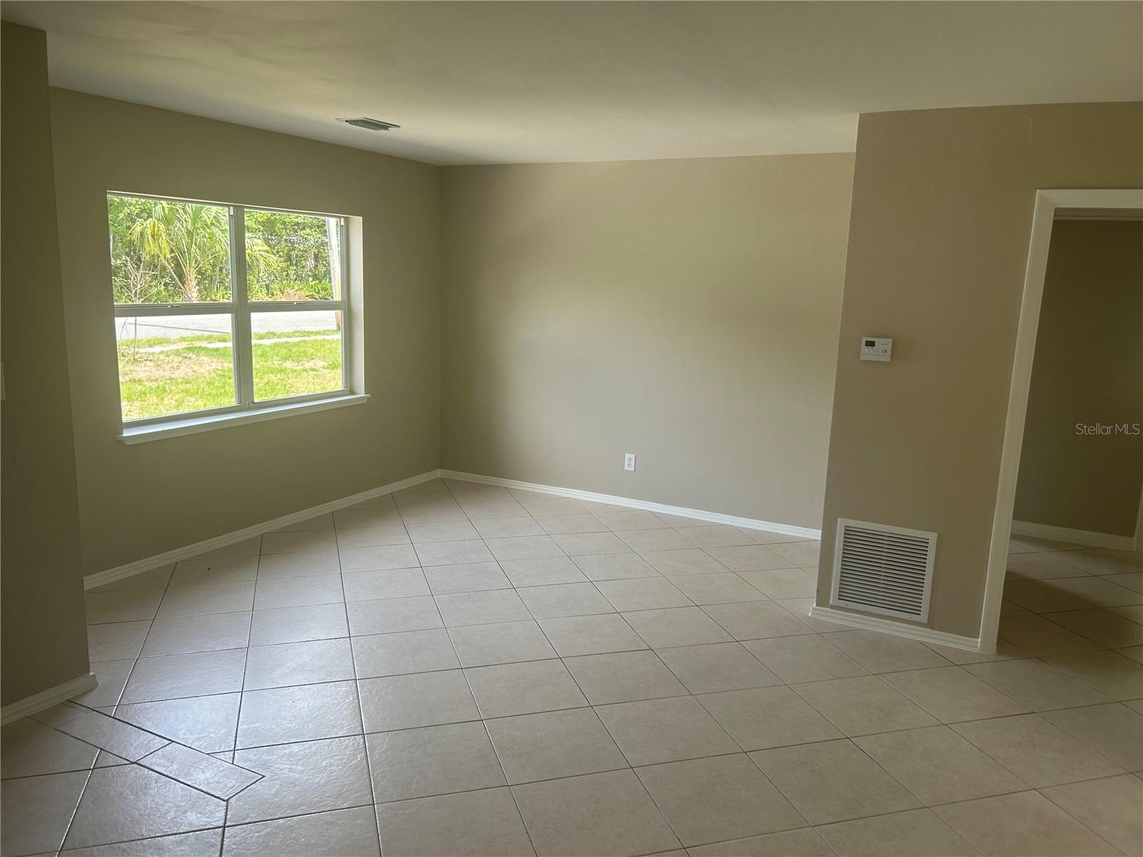 Image 6 of 27 For 238 Marydell Avenue