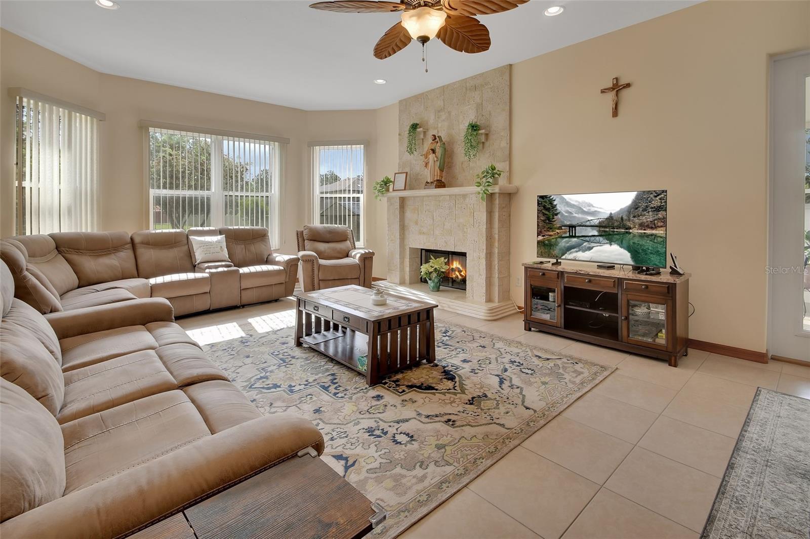 Image 10 of 72 For 443 Juniper Lane