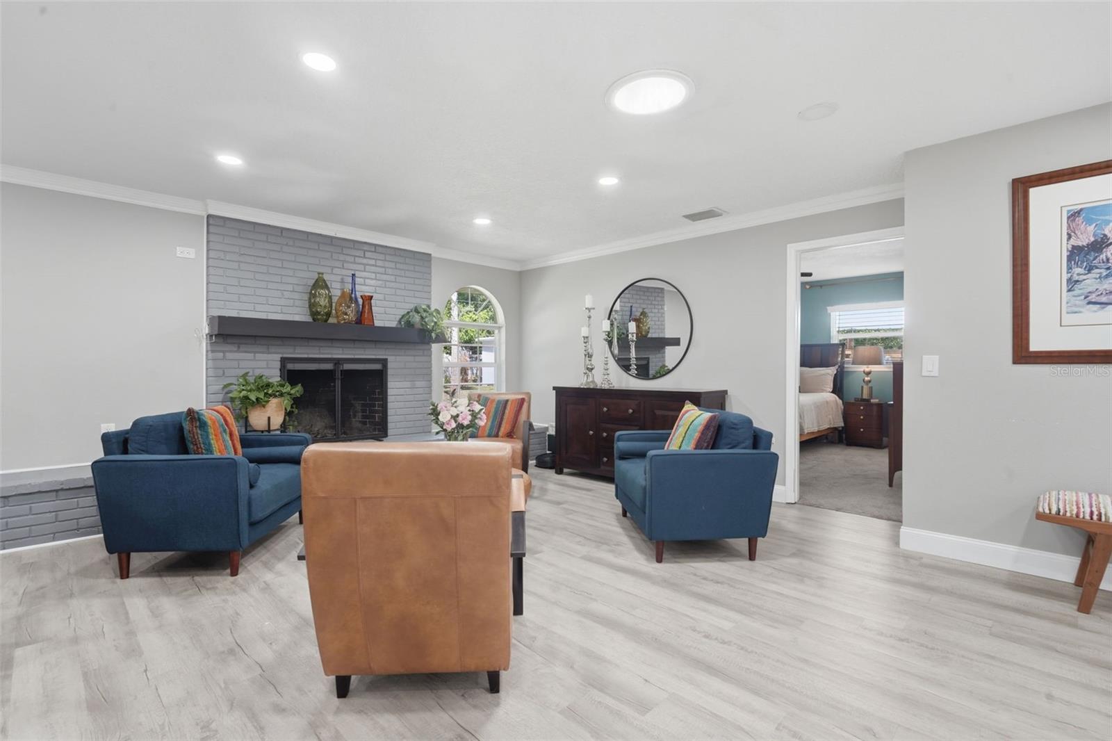 Image 11 of 45 For 1820 Anchor Avenue