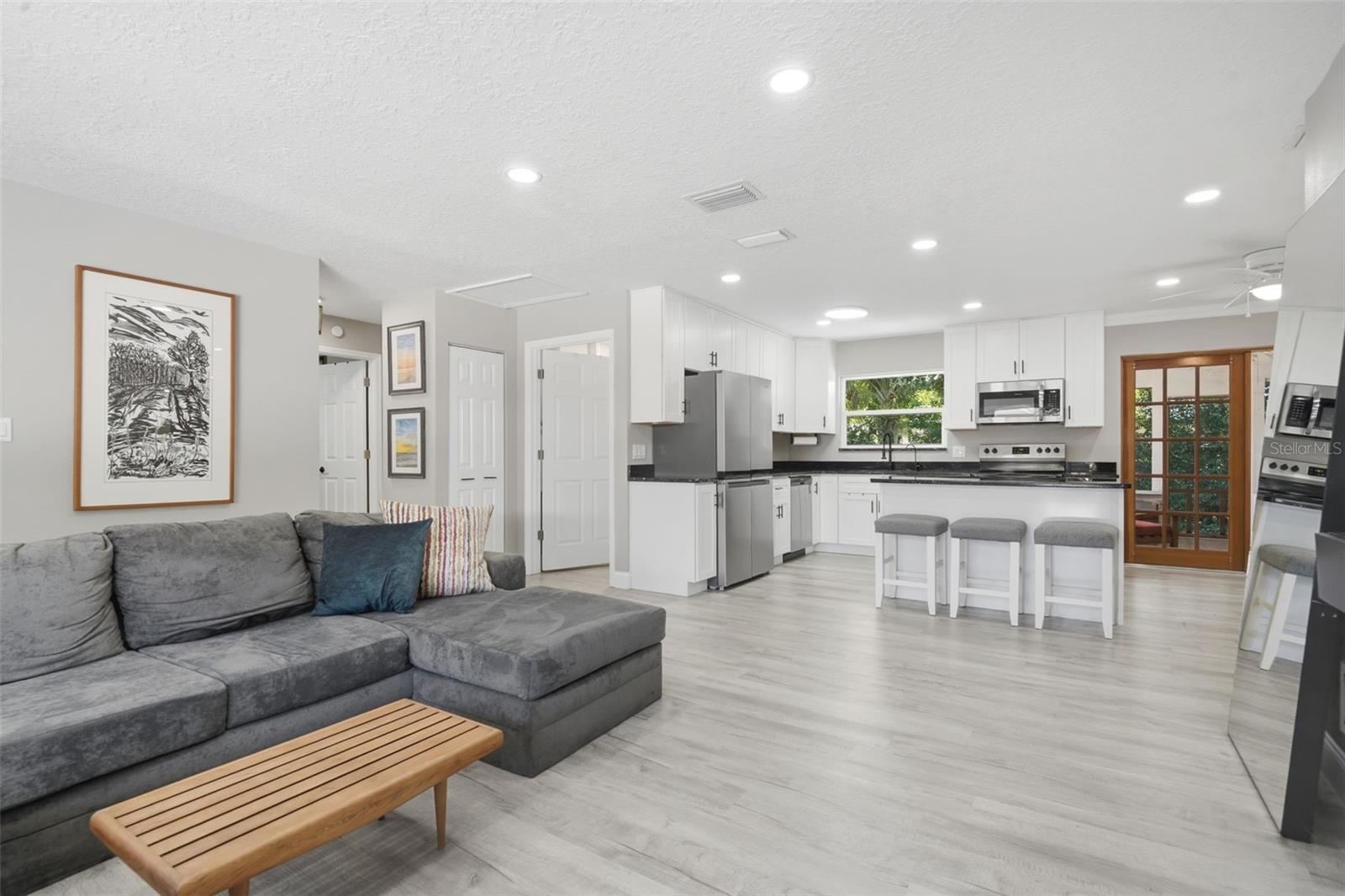 Image 4 of 45 For 1820 Anchor Avenue