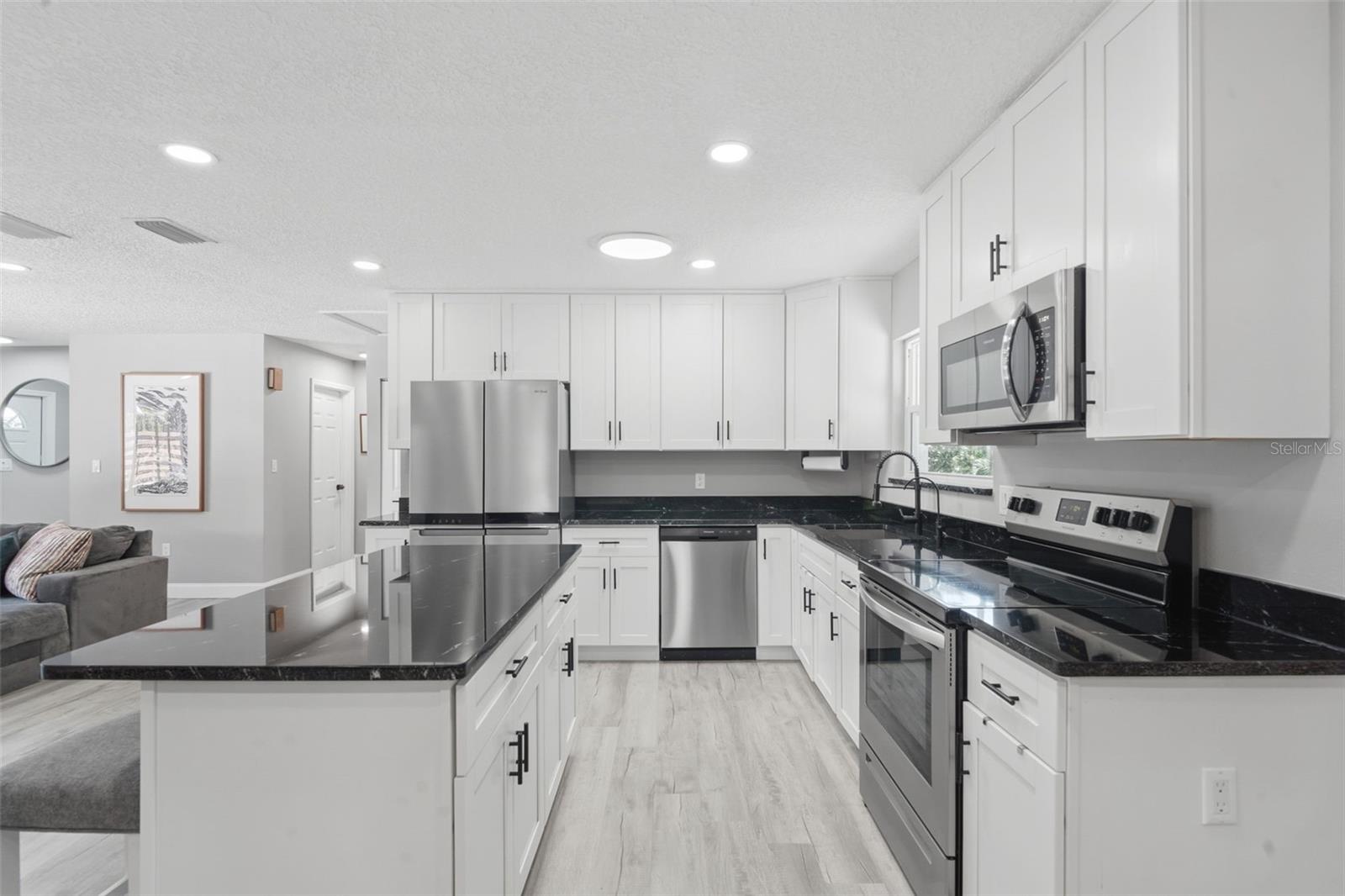 Image 8 of 45 For 1820 Anchor Avenue