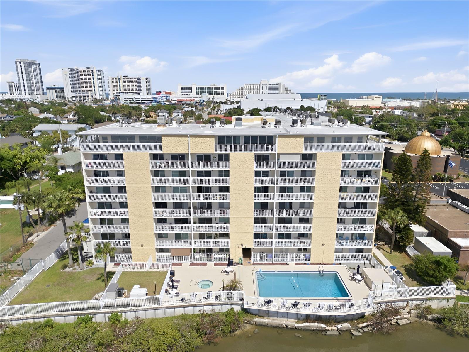 Image 10 of 37 For 145 Halifax Avenue 602