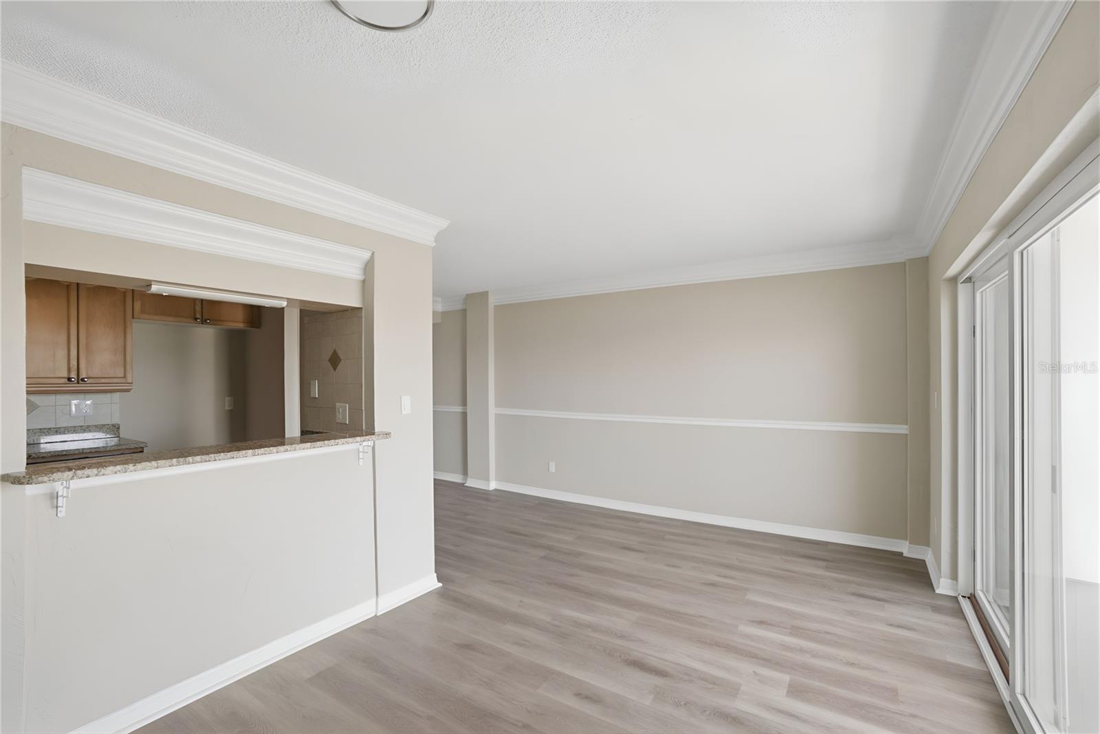 Image 27 of 37 For 145 Halifax Avenue 602