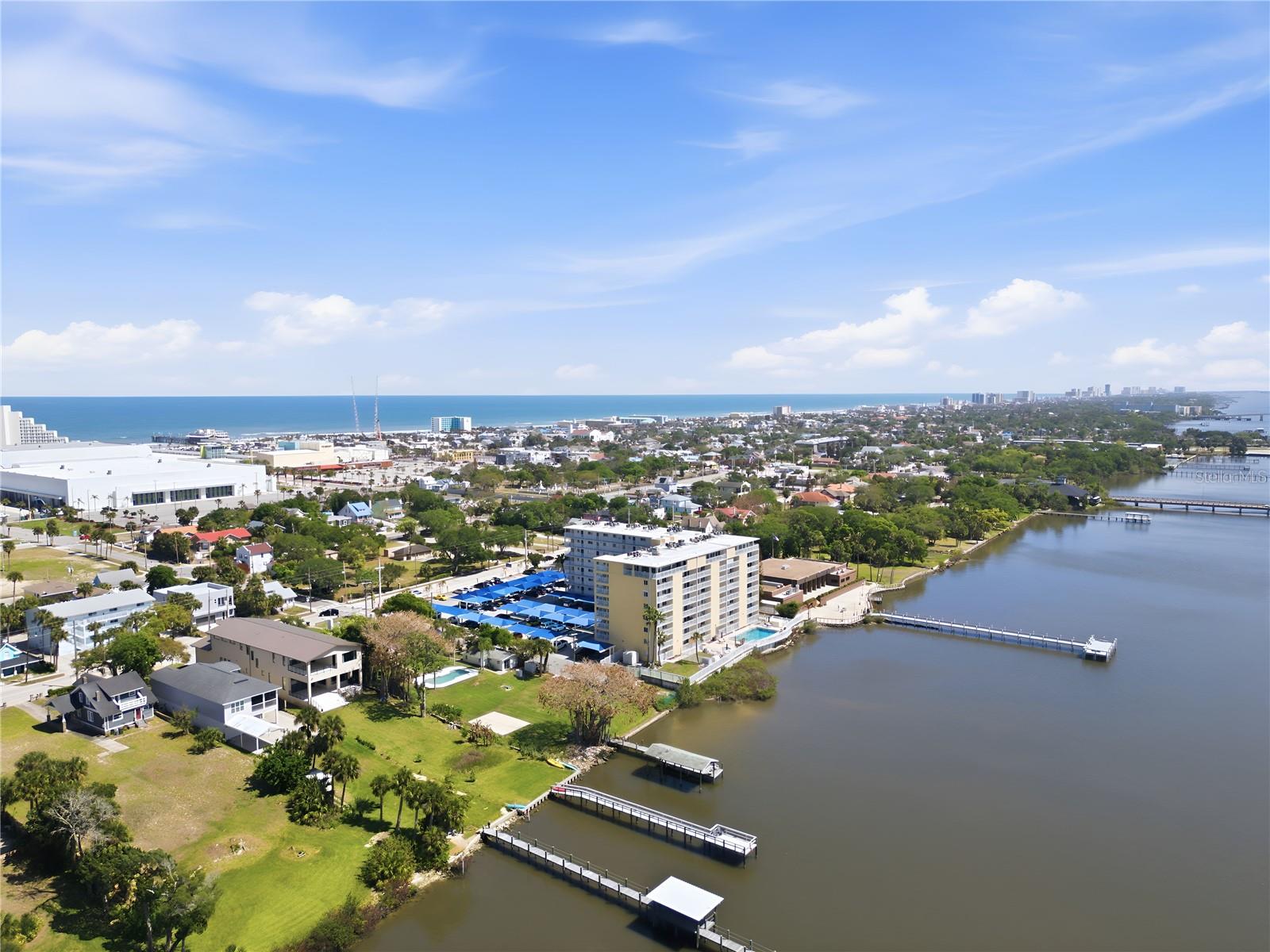 Image 8 of 37 For 145 Halifax Avenue 602