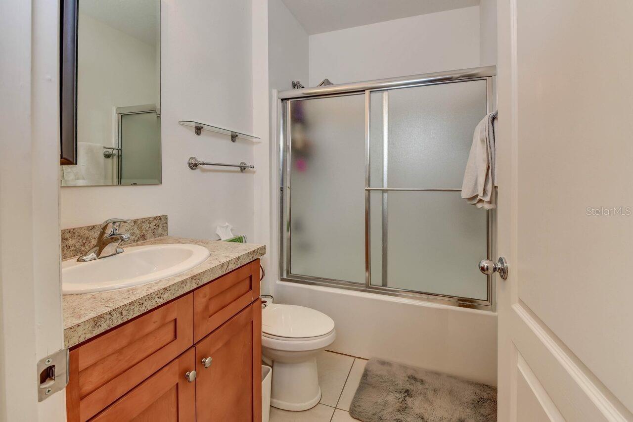 Image 20 of 46 For 831 Oak Hollow Loop