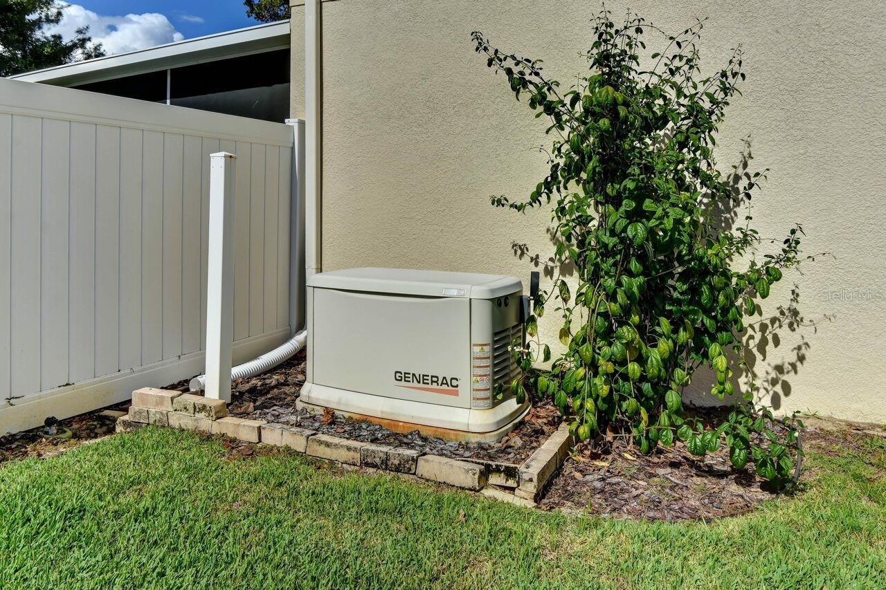 Image 3 of 46 For 831 Oak Hollow Loop