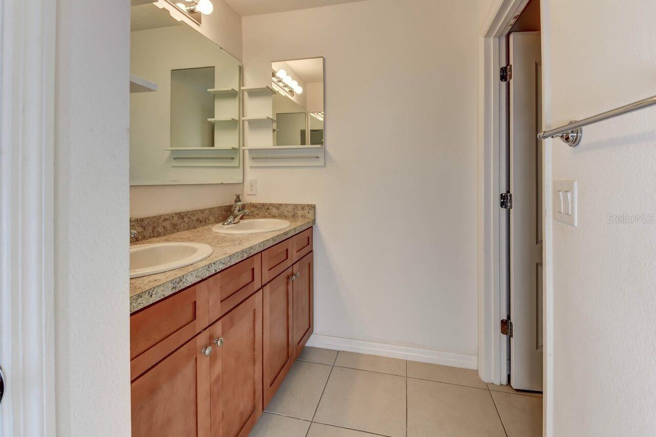 Image 33 of 46 For 831 Oak Hollow Loop