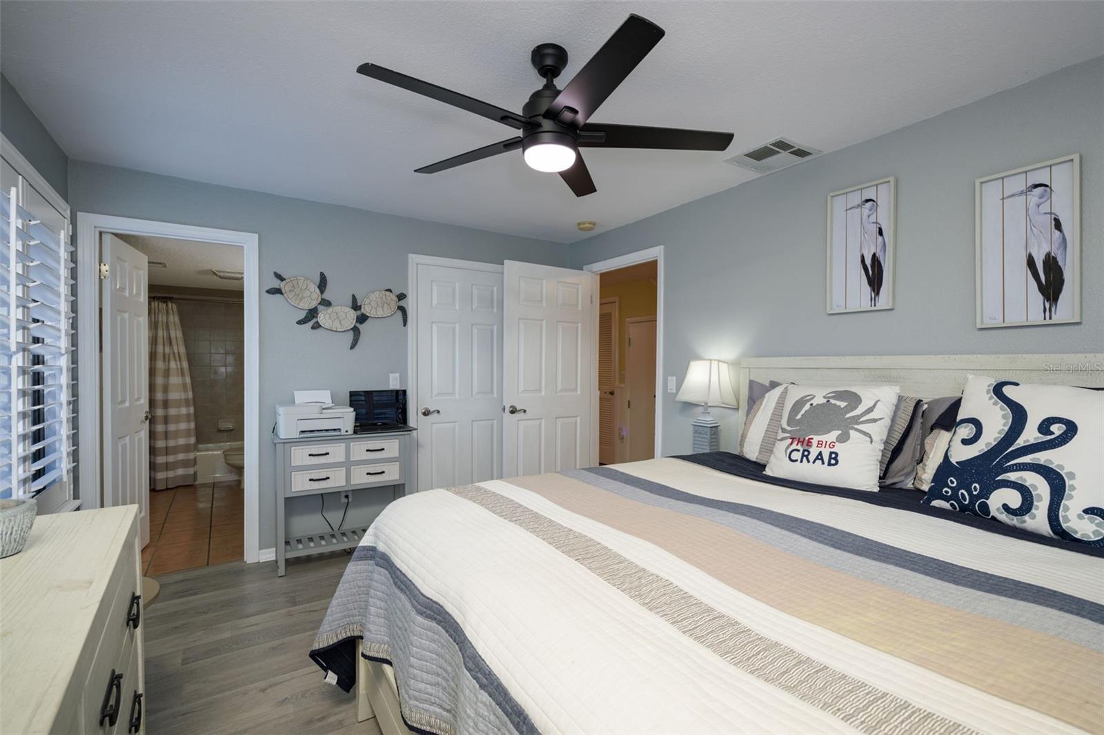 Image 12 of 25 For 4421 Atlantic Avenue A2