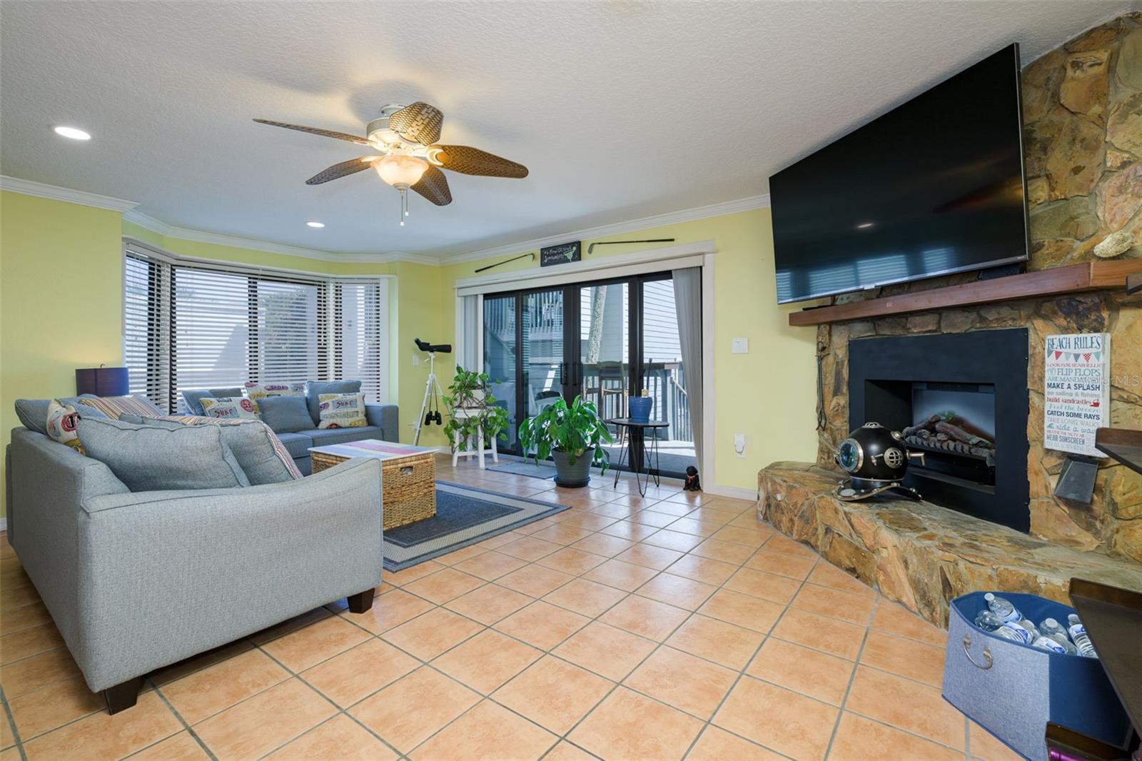 Image 5 of 25 For 4421 Atlantic Avenue A2