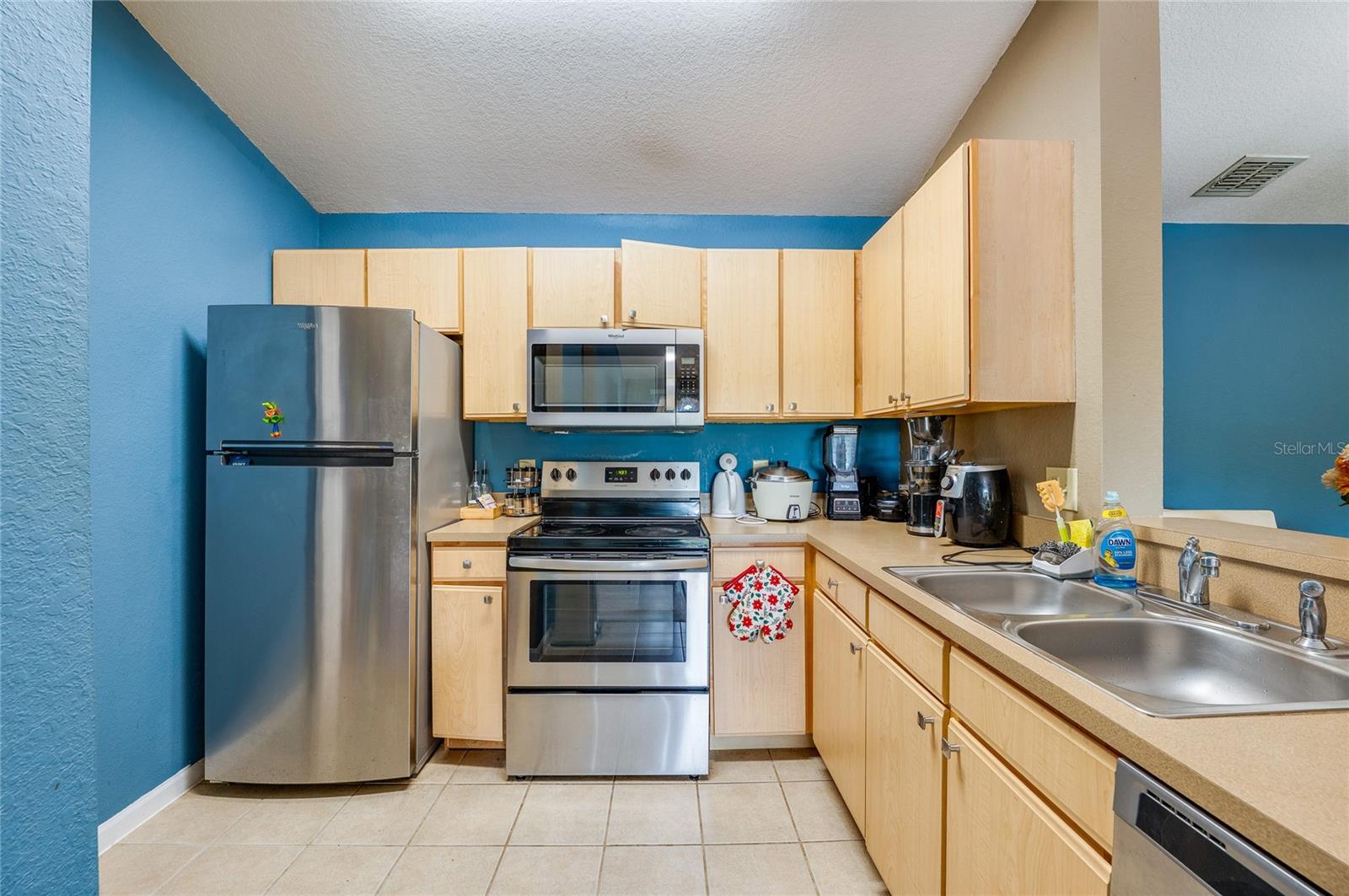 Image 10 of 26 For 940 Village Trail 4-301