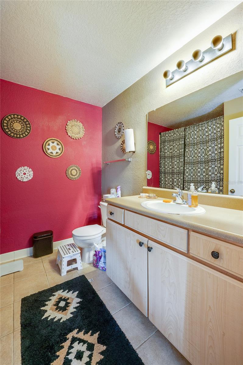 Image 15 of 26 For 940 Village Trail 4-301