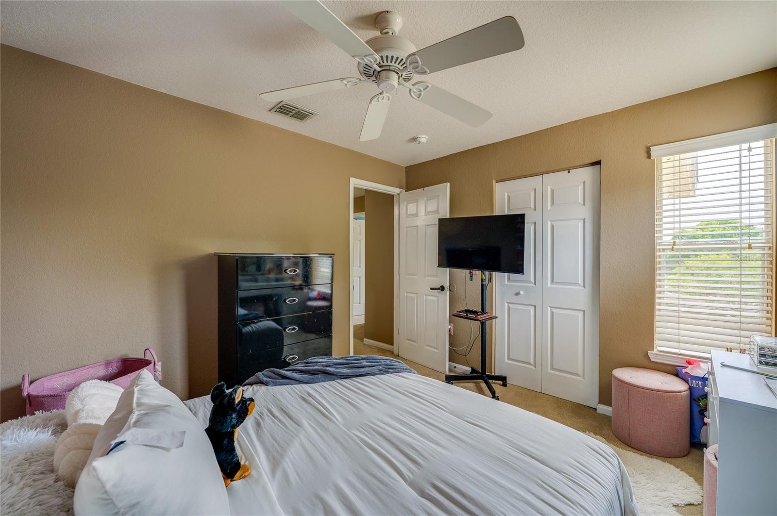 Image 17 of 26 For 940 Village Trail 4-301