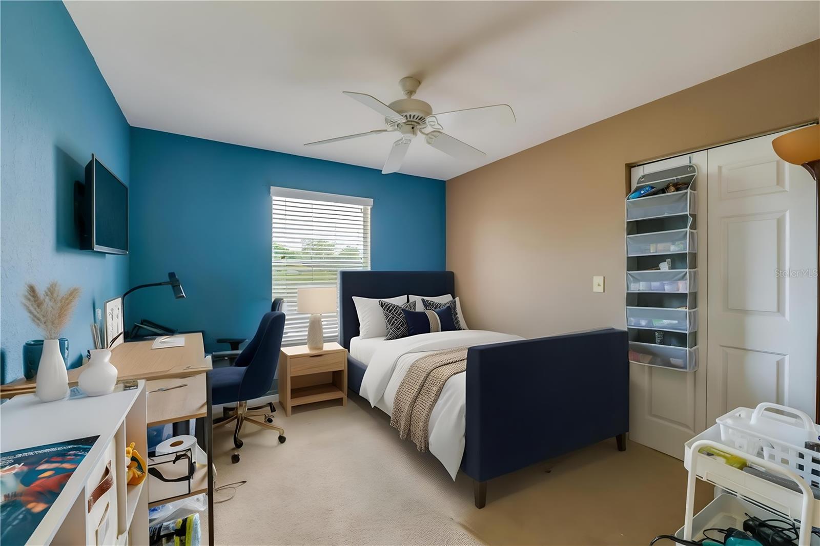 Image 18 of 26 For 940 Village Trail 4-301