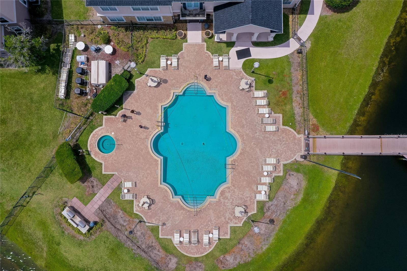 Image 21 of 26 For 940 Village Trail 4-301