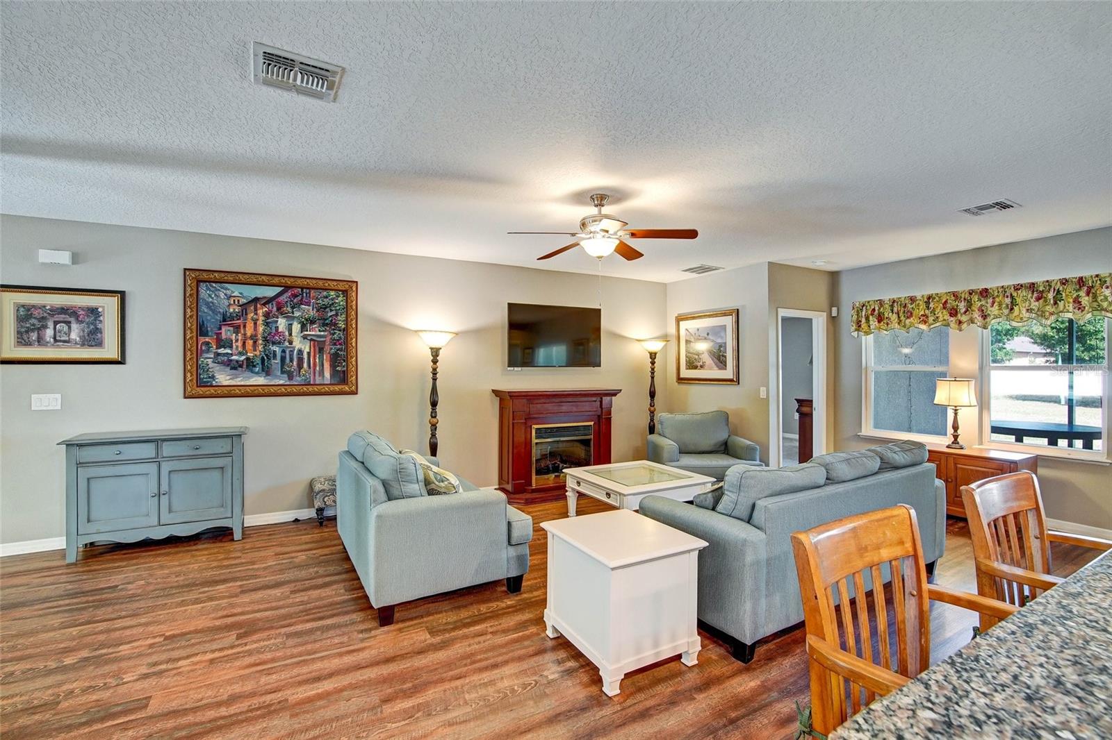 Image 7 of 25 For 103 Blanco Drive