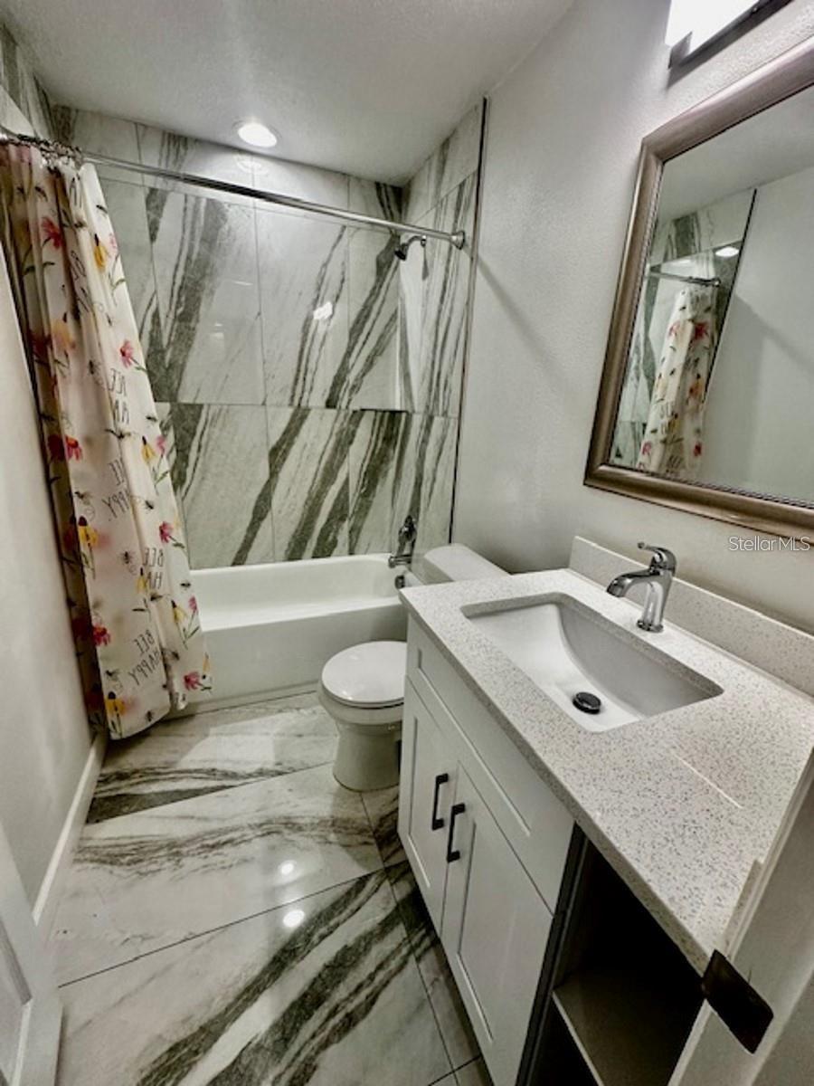 Image 14 of 15 For 1415 Adelle Avenue B