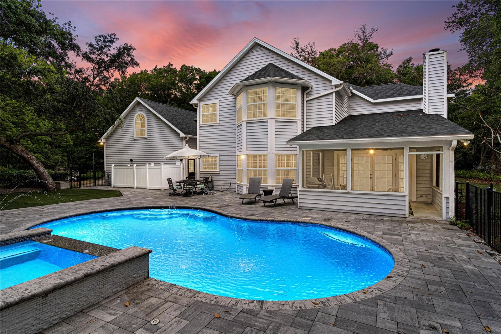 Listing photo id 38 for 649 Charmagne Lane