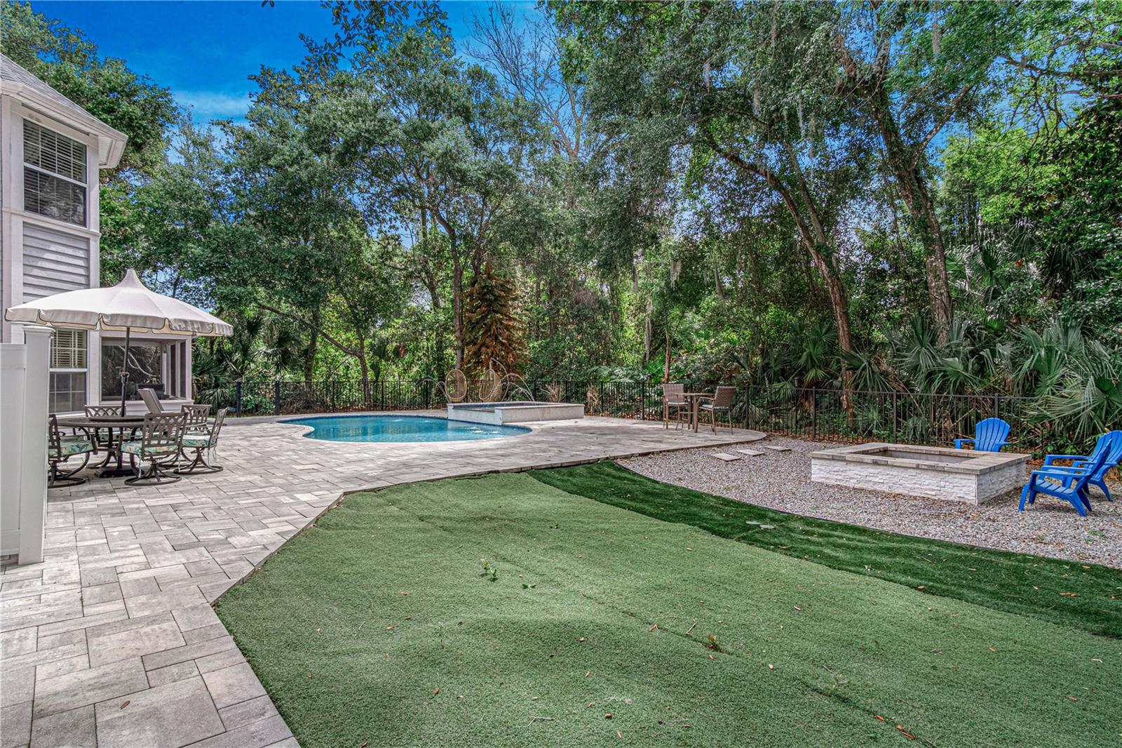 Listing photo id 43 for 649 Charmagne Lane
