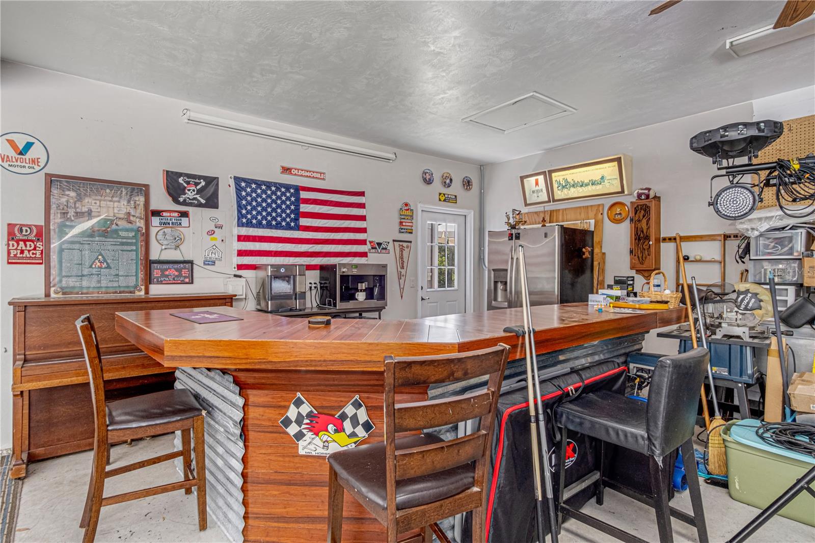 Listing photo id 46 for 649 Charmagne Lane