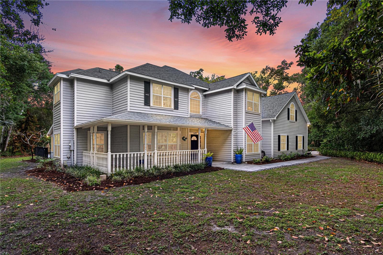 Listing photo id 47 for 649 Charmagne Lane