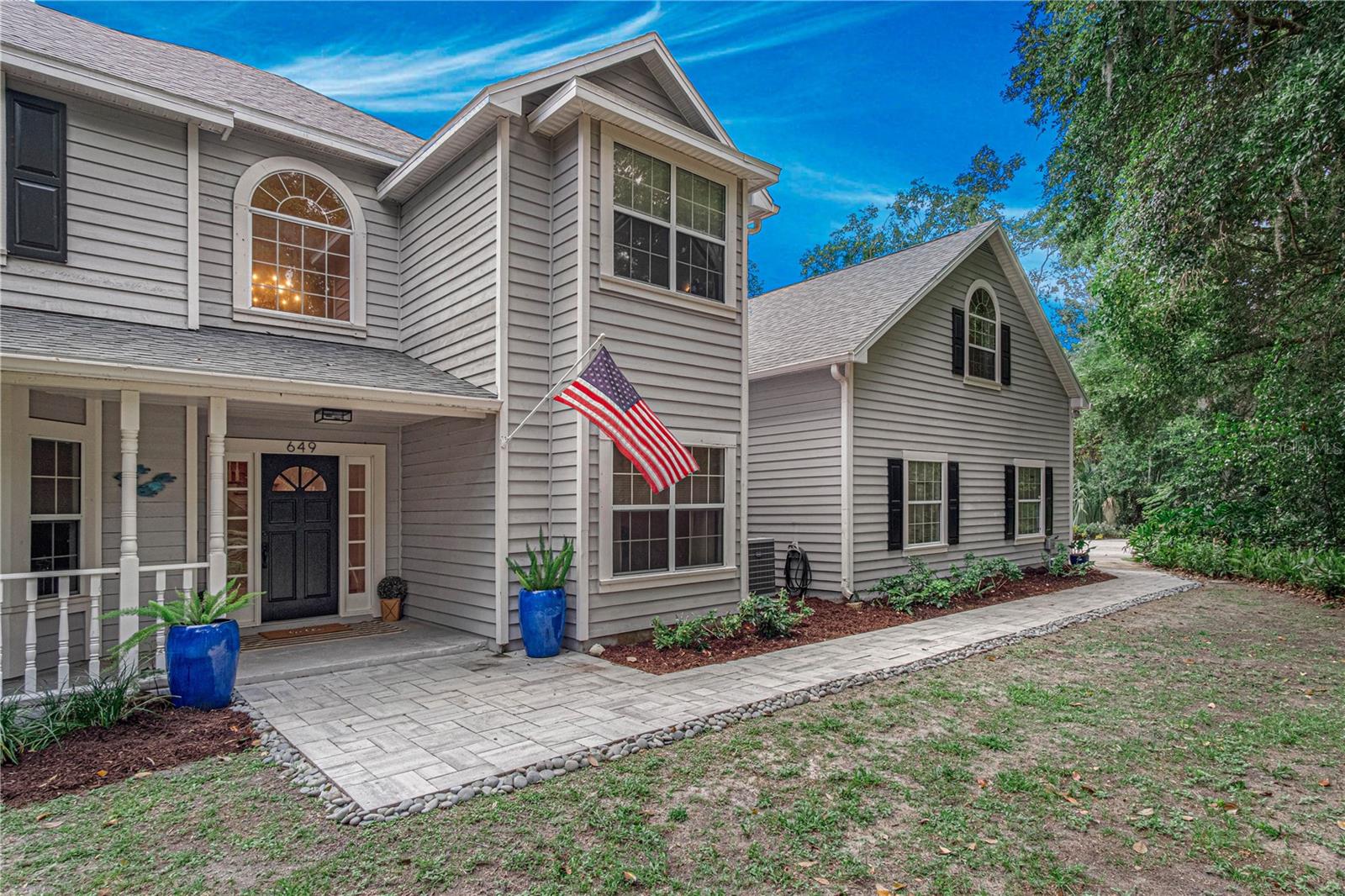 Listing photo id 50 for 649 Charmagne Lane