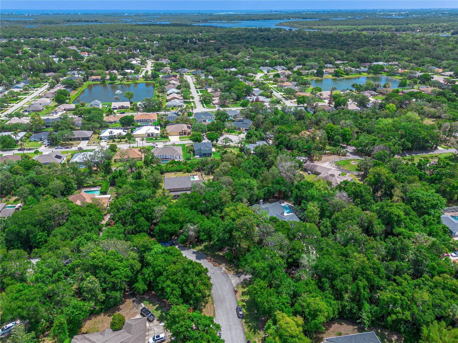 Listing photo id 57 for 649 Charmagne Lane