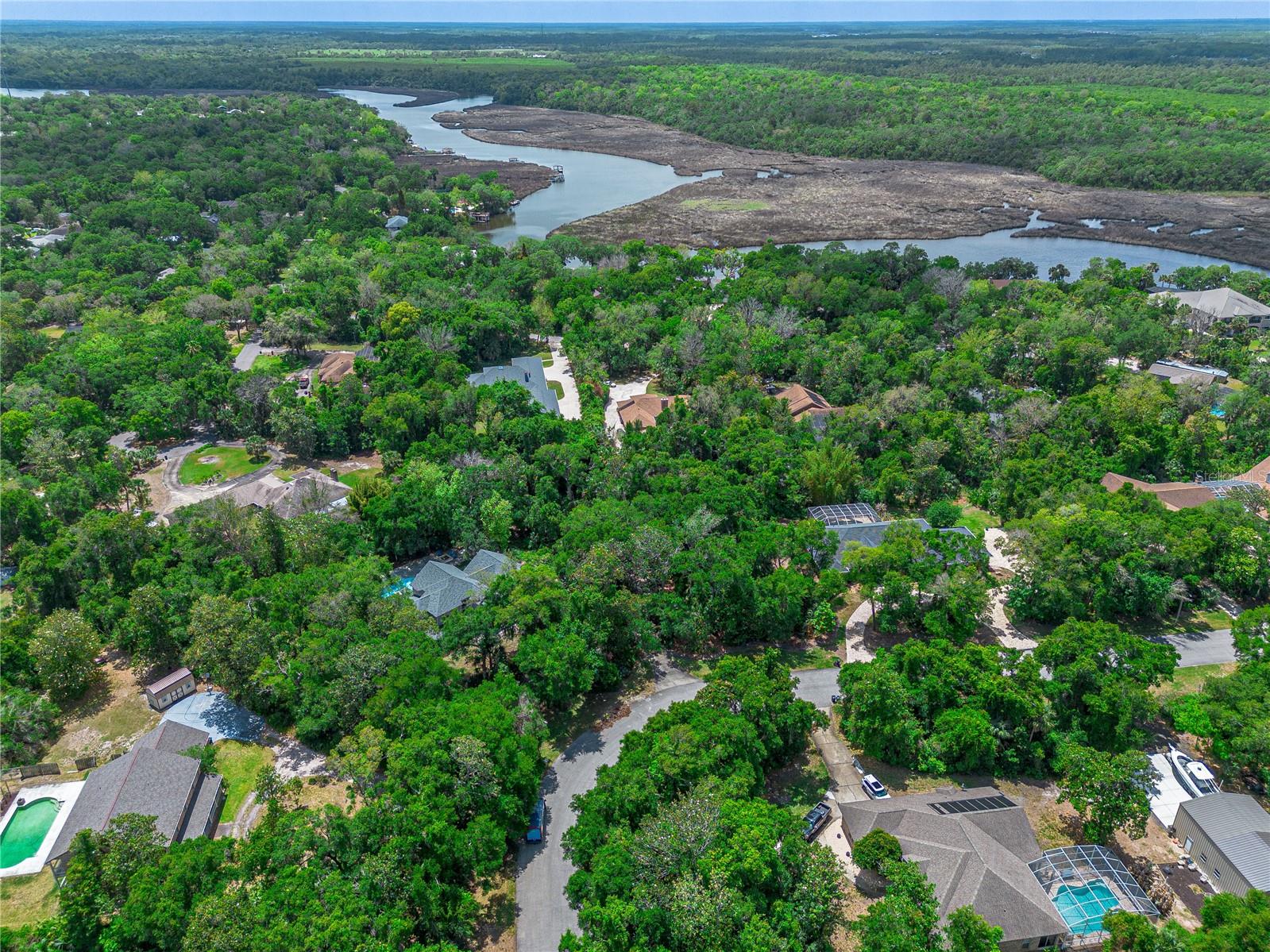 Listing photo id 59 for 649 Charmagne Lane