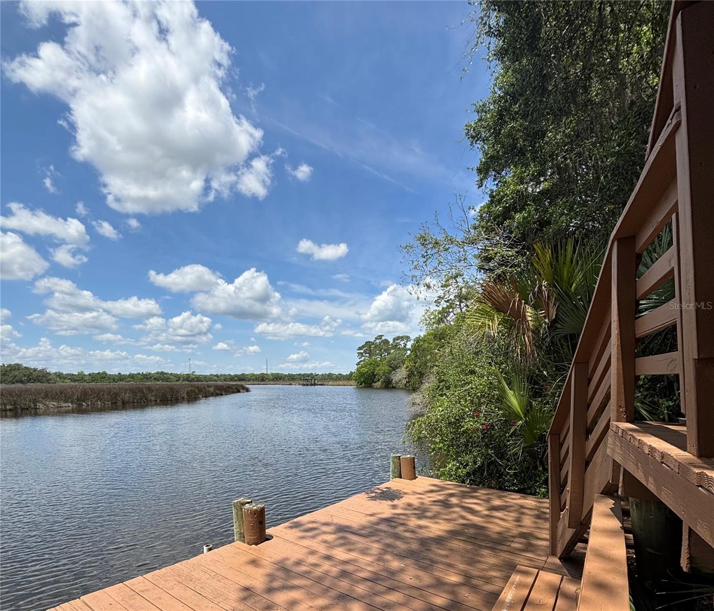 Listing photo id 70 for 649 Charmagne Lane