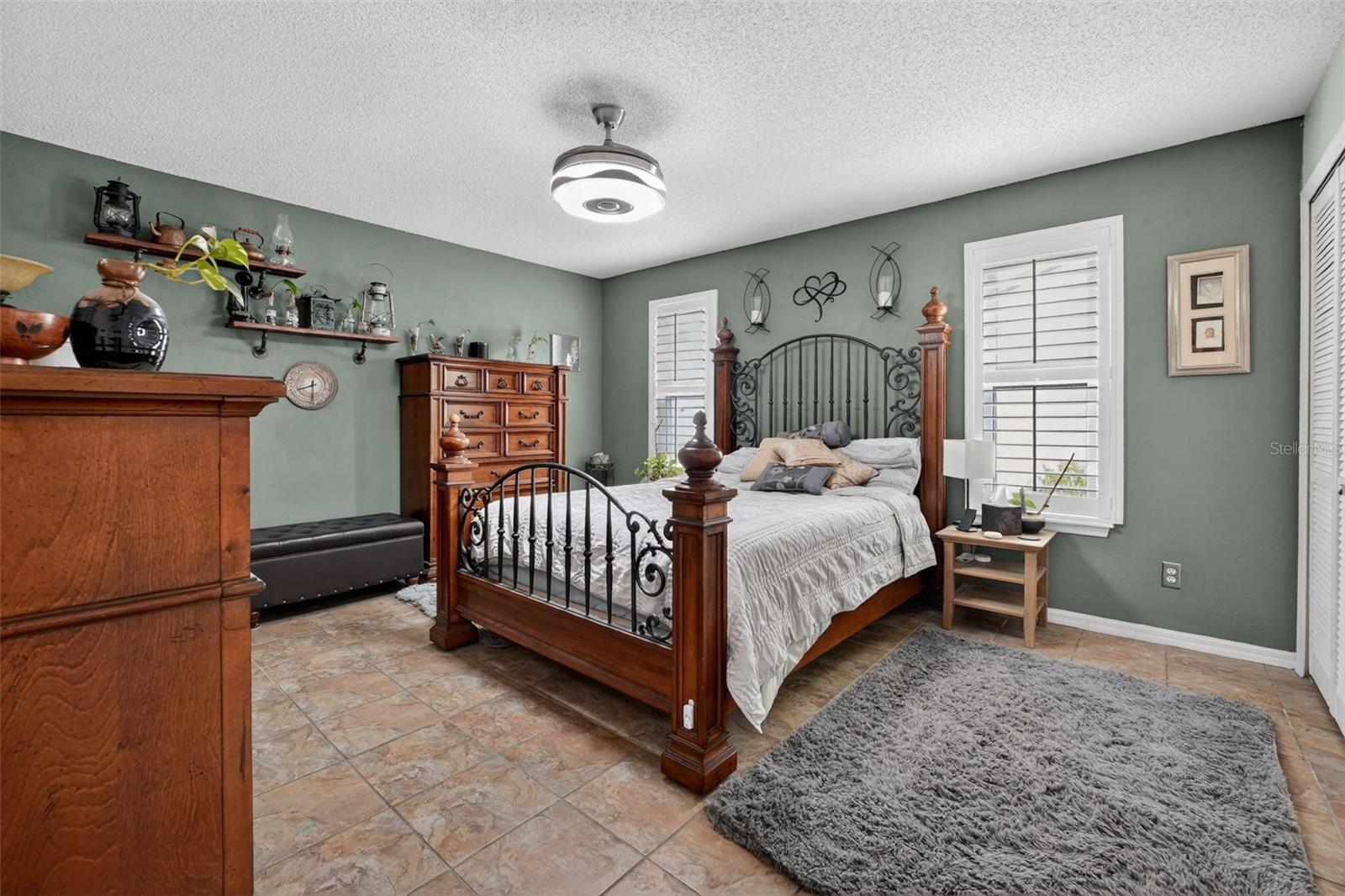 Image 17 of 52 For 994 Sweetbrier Drive