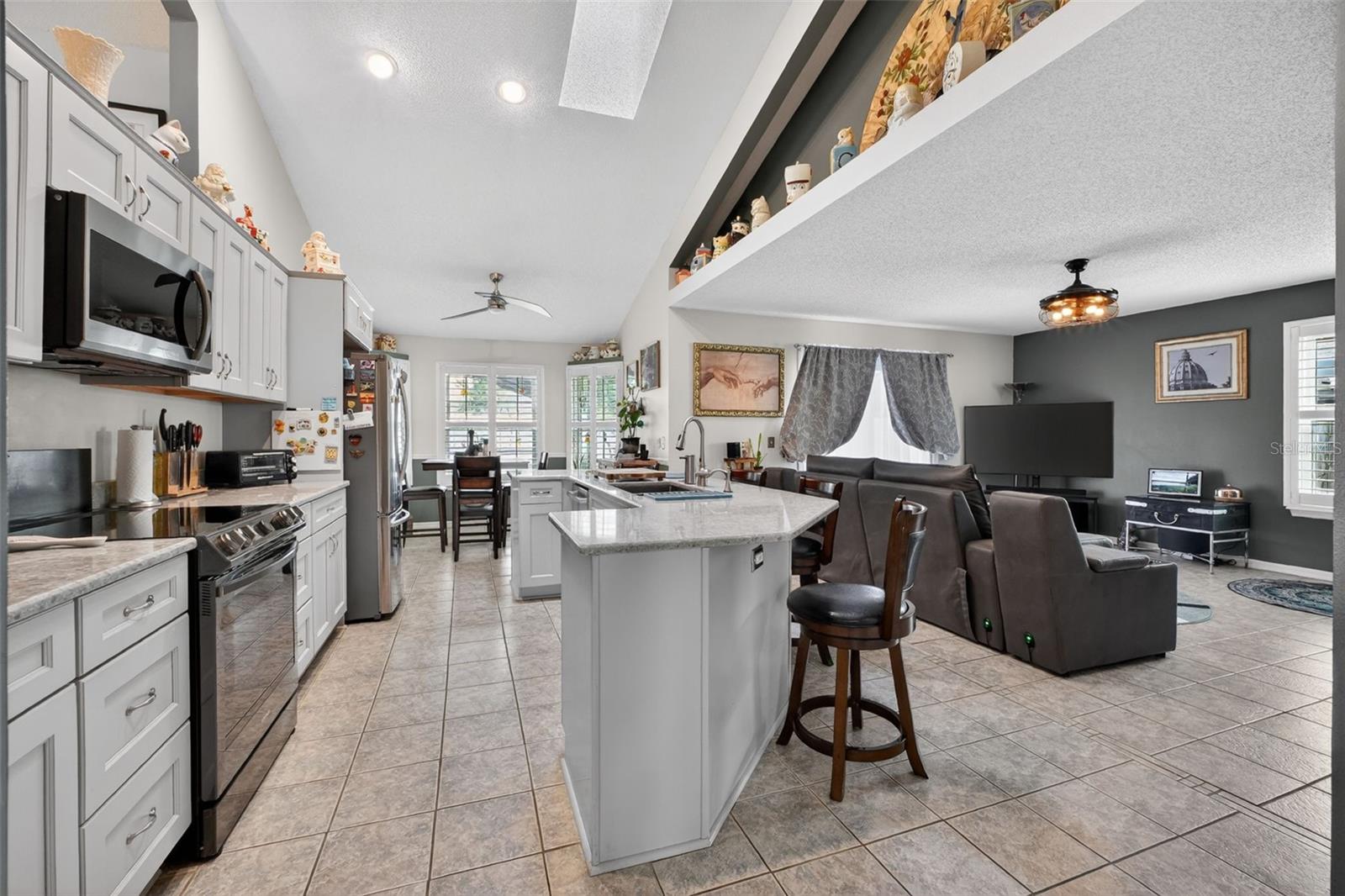 Image 2 of 52 For 994 Sweetbrier Drive