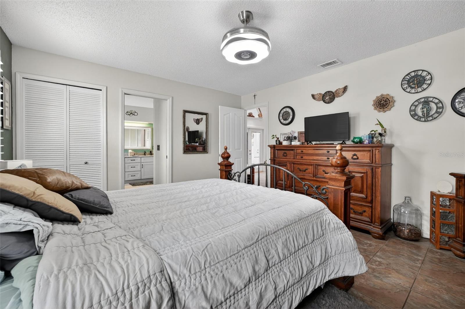 Image 20 of 52 For 994 Sweetbrier Drive