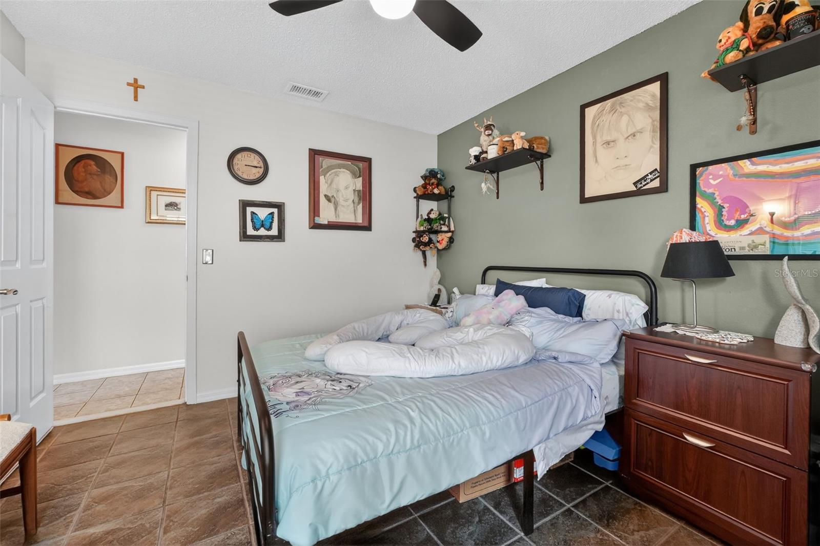 Image 25 of 52 For 994 Sweetbrier Drive