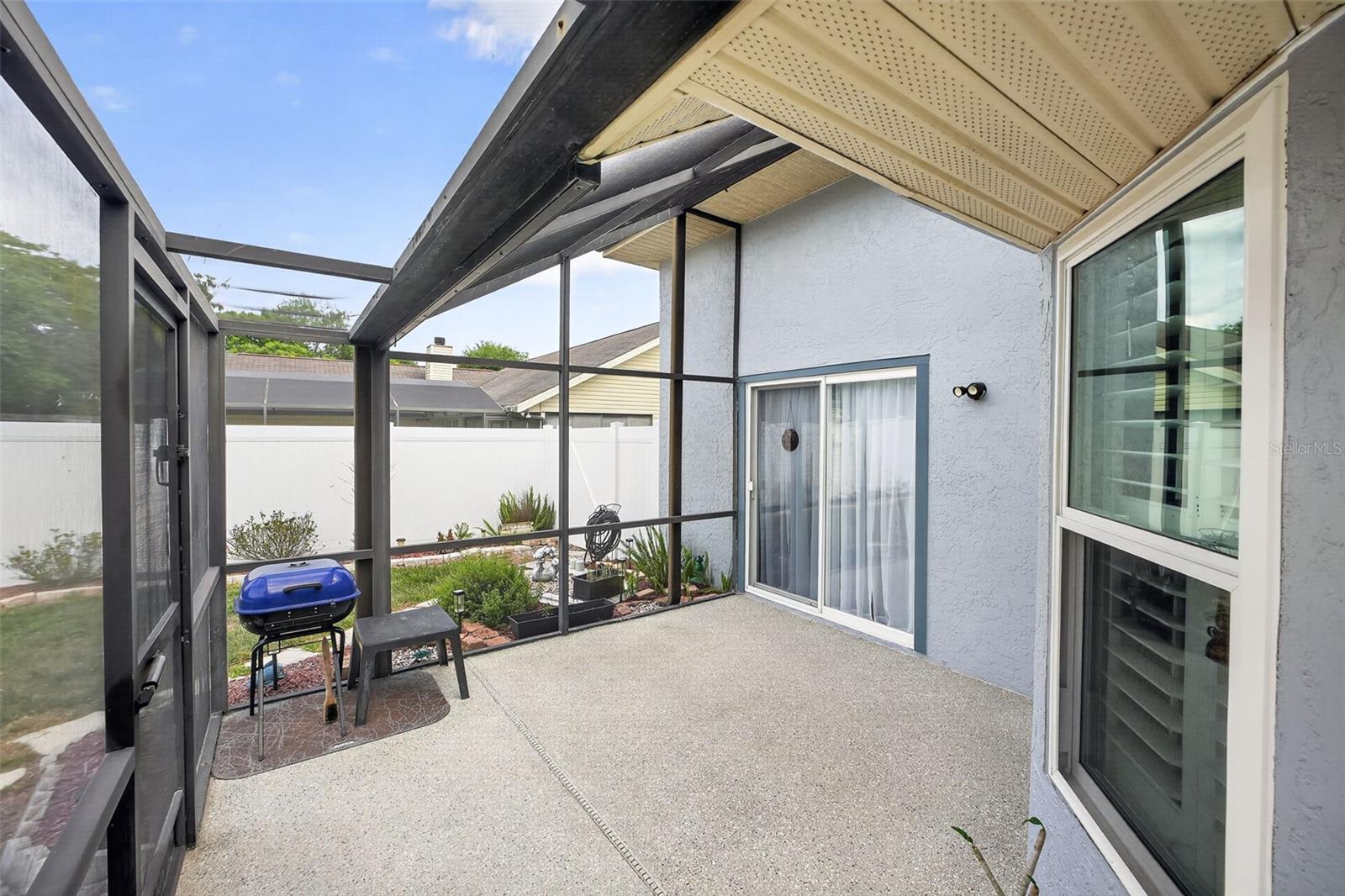 Image 28 of 52 For 994 Sweetbrier Drive