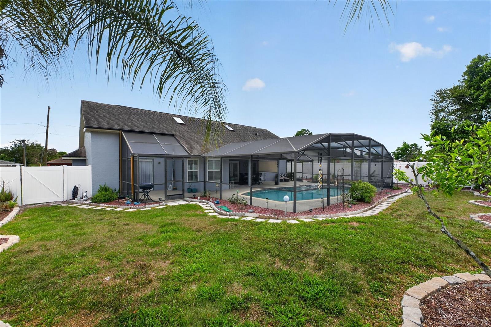 Image 35 of 52 For 994 Sweetbrier Drive