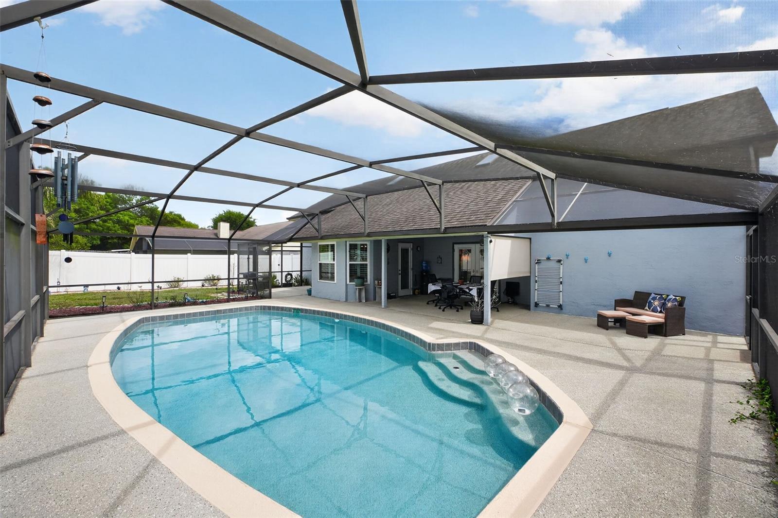 Image 5 of 52 For 994 Sweetbrier Drive