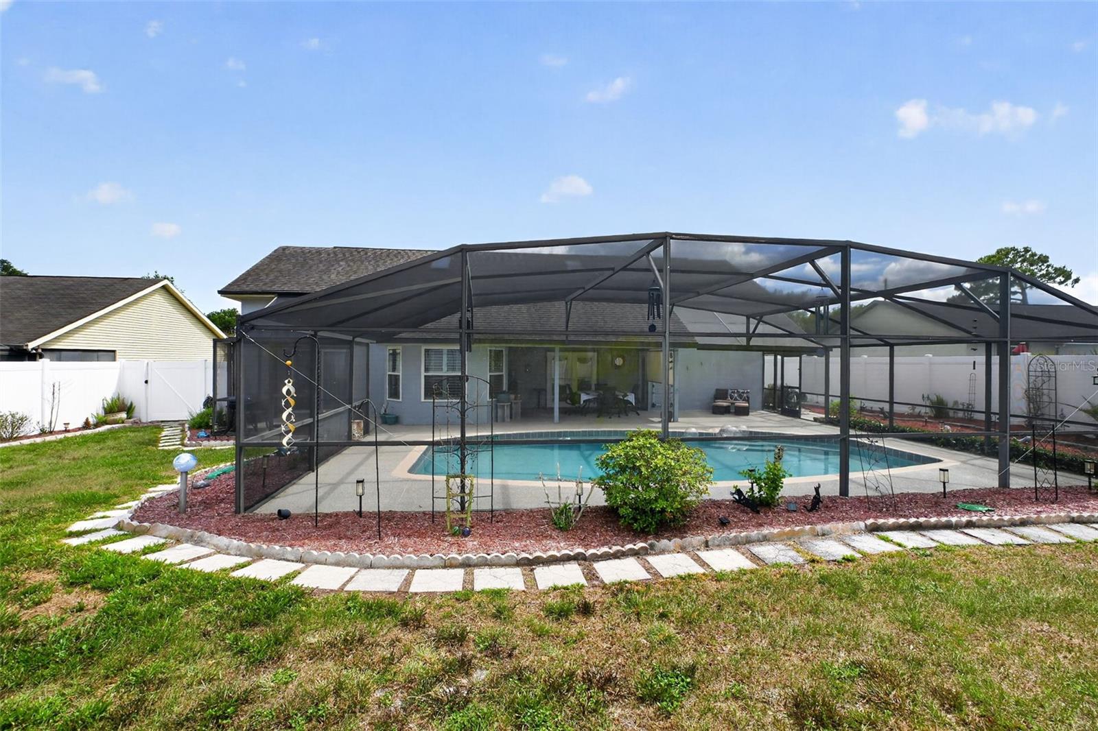 Image 6 of 52 For 994 Sweetbrier Drive