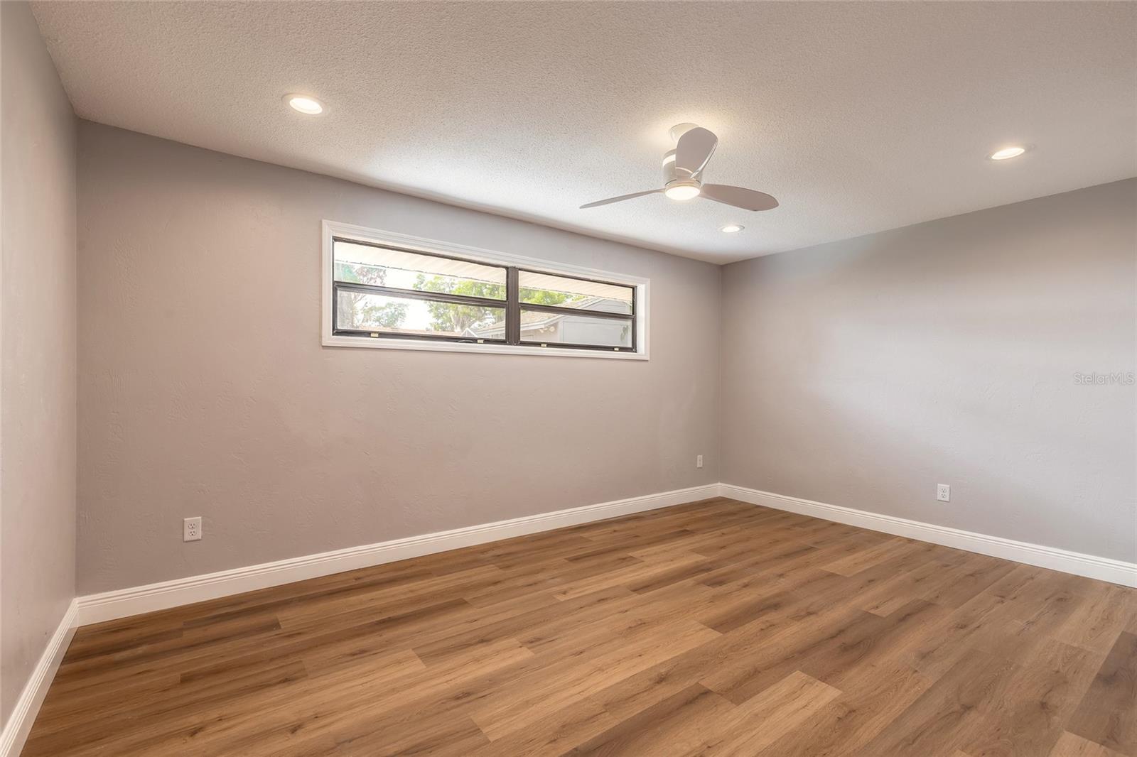 Image 31 of 50 For 350 Sagewood Drive