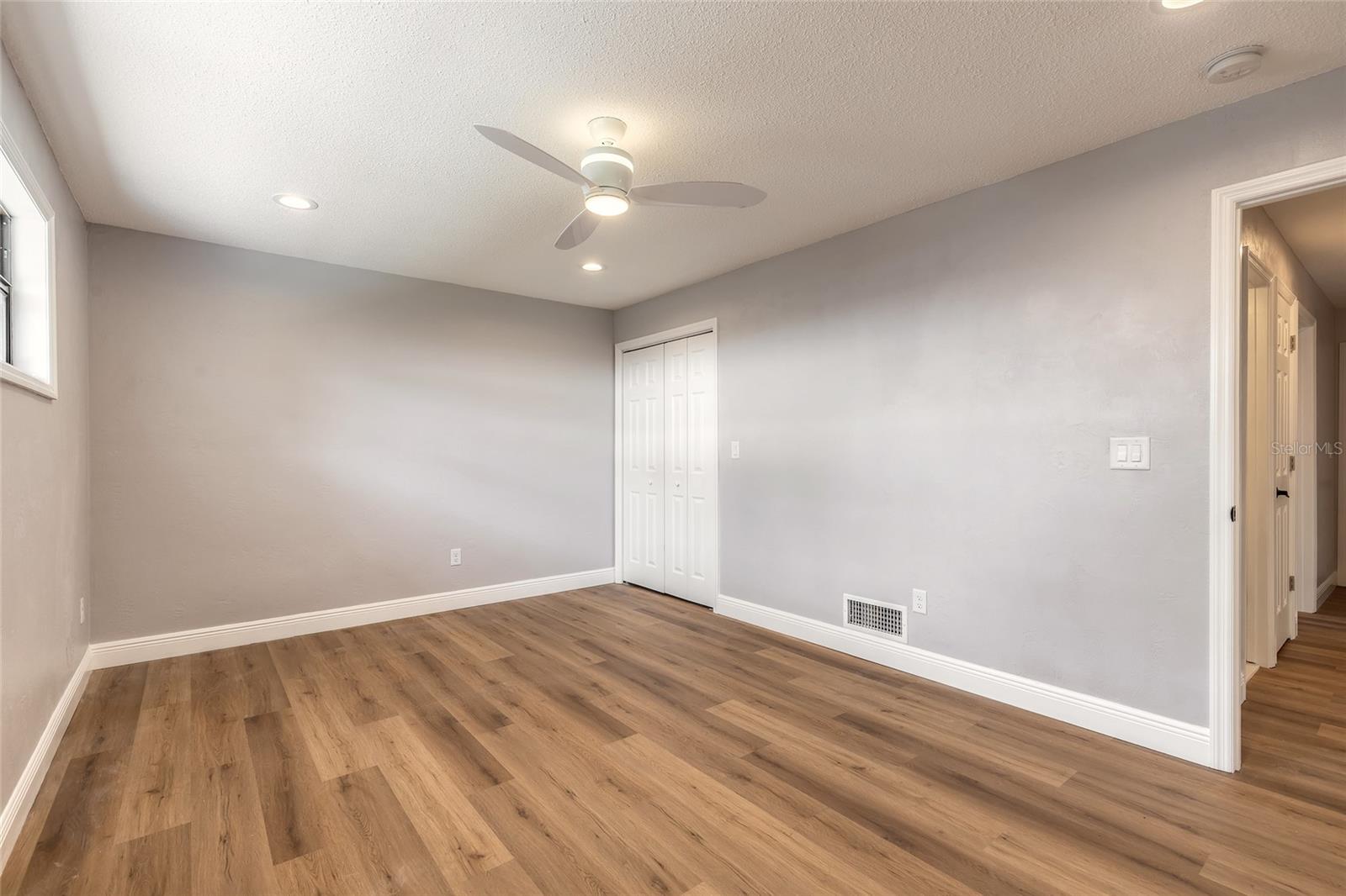 Image 32 of 50 For 350 Sagewood Drive