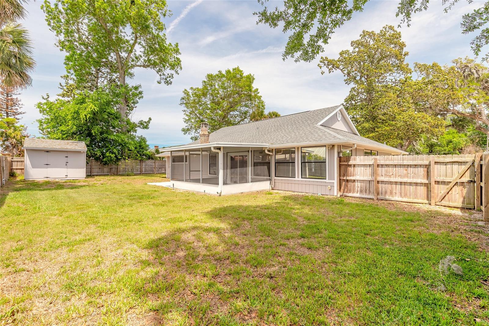 Image 38 of 50 For 350 Sagewood Drive