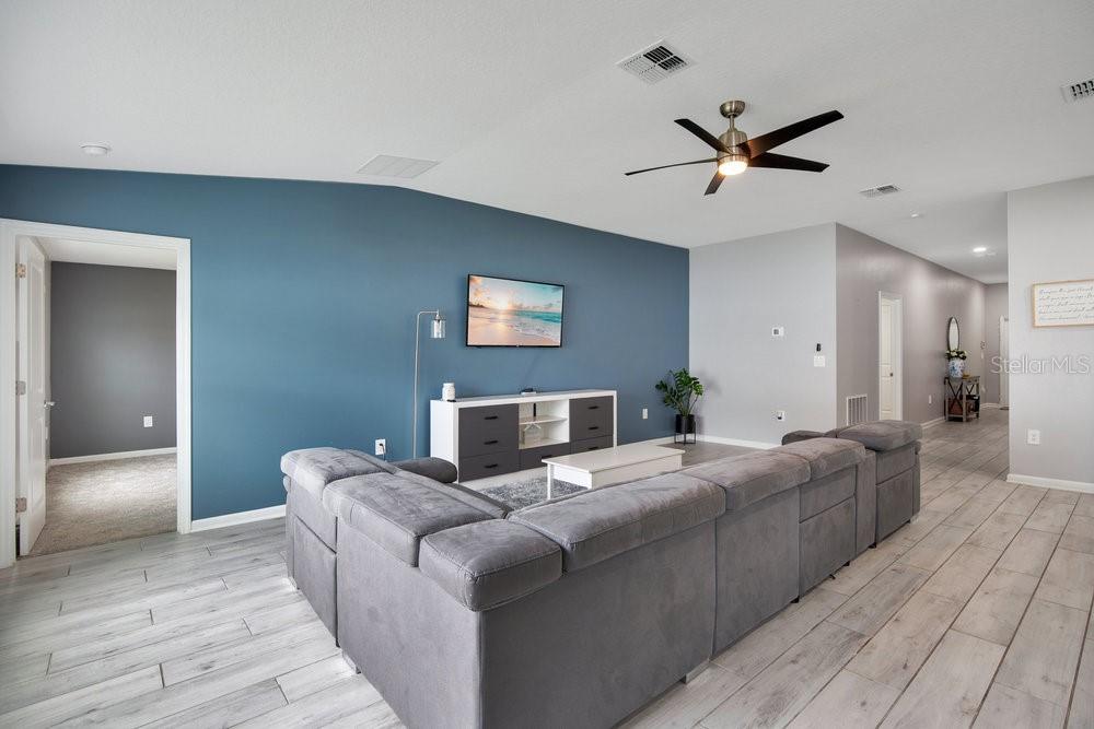 Image 6 of 32 For 2097 Freemark Street