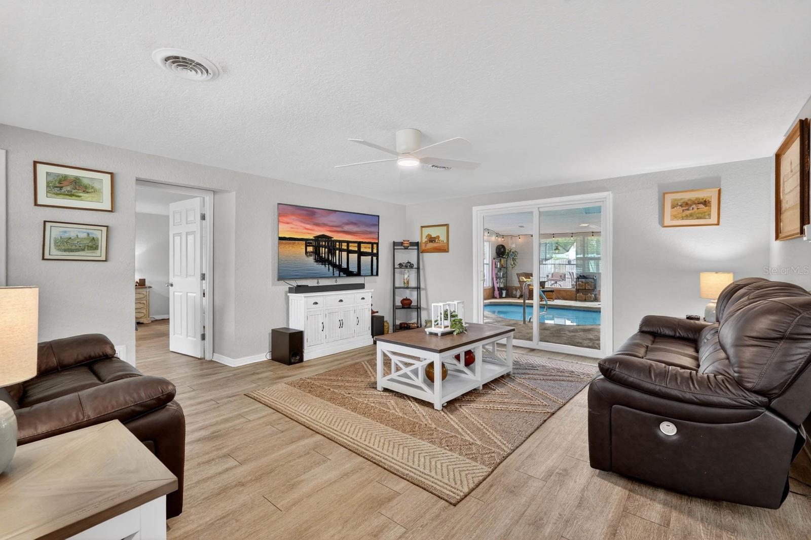 Image 10 of 50 For 925 Flagler Avenue