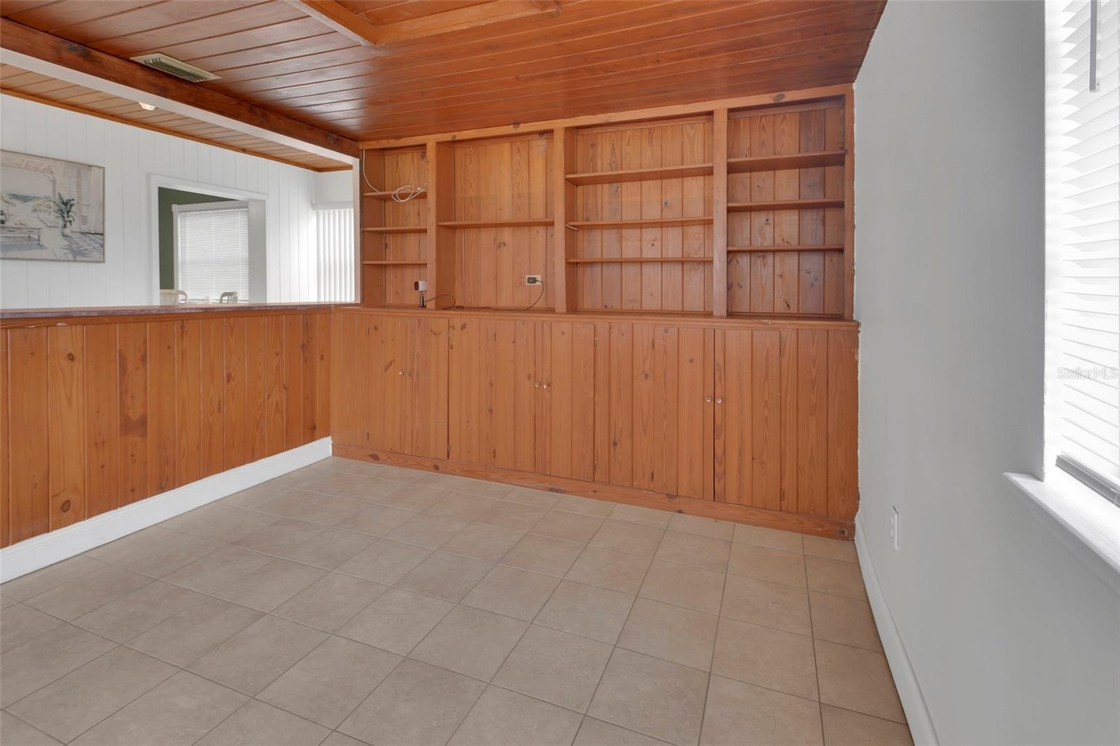 Image 12 of 27 For 44 Narcissus Drive