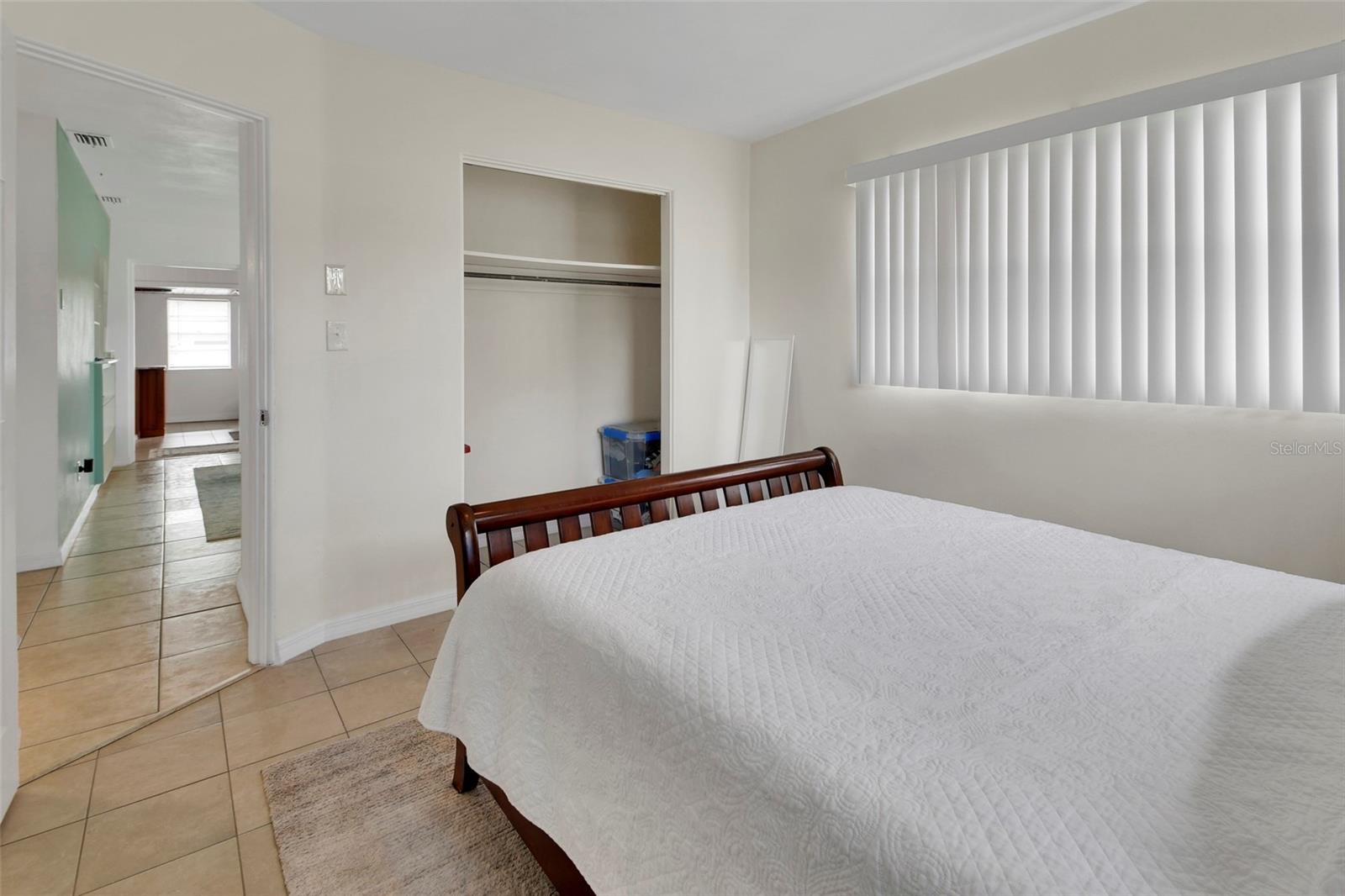 Image 17 of 27 For 44 Narcissus Drive