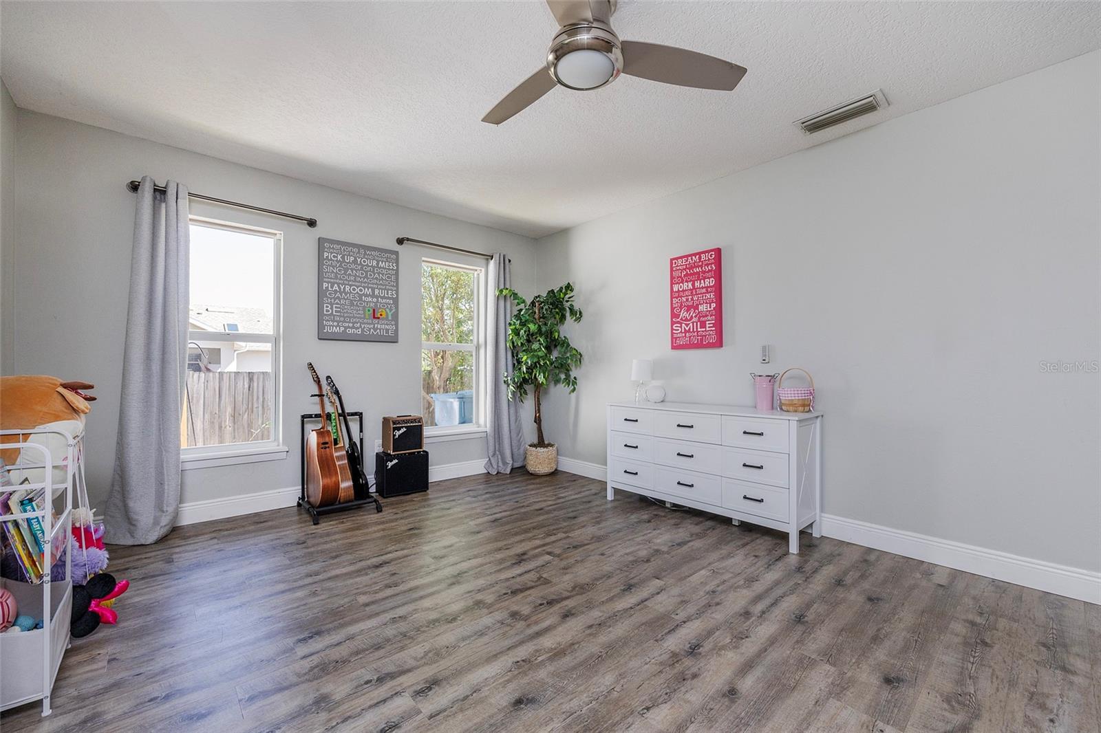 Image 28 of 60 For 1734 Santiago Street