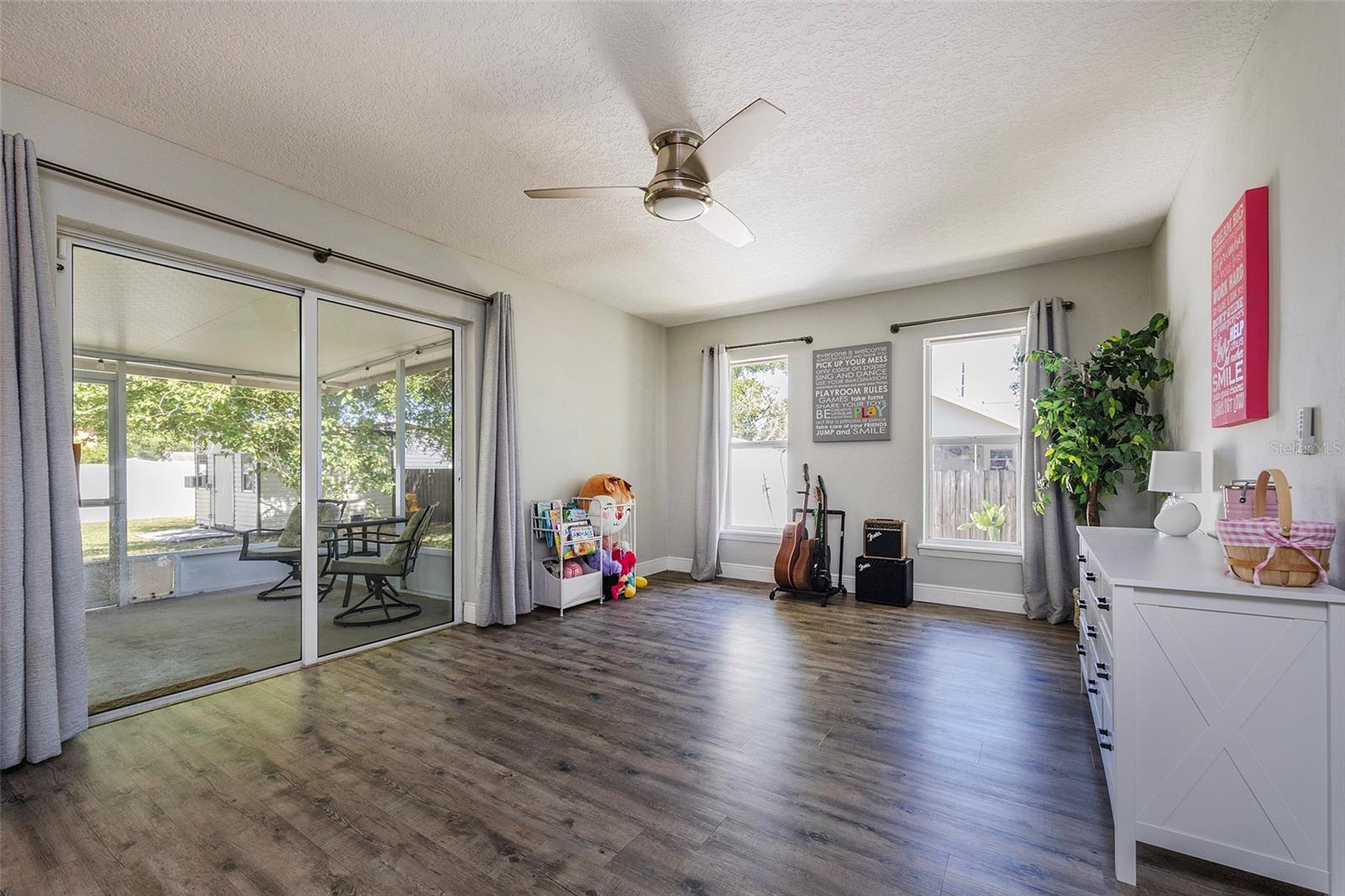 Image 29 of 60 For 1734 Santiago Street