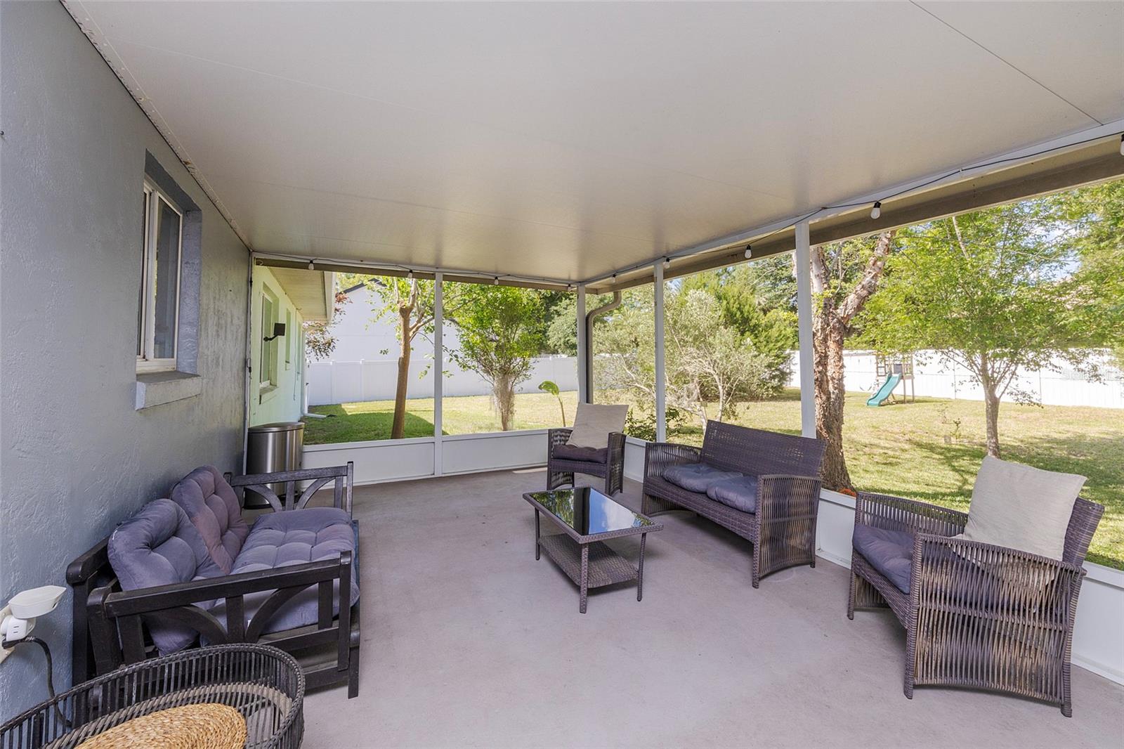 Image 30 of 60 For 1734 Santiago Street